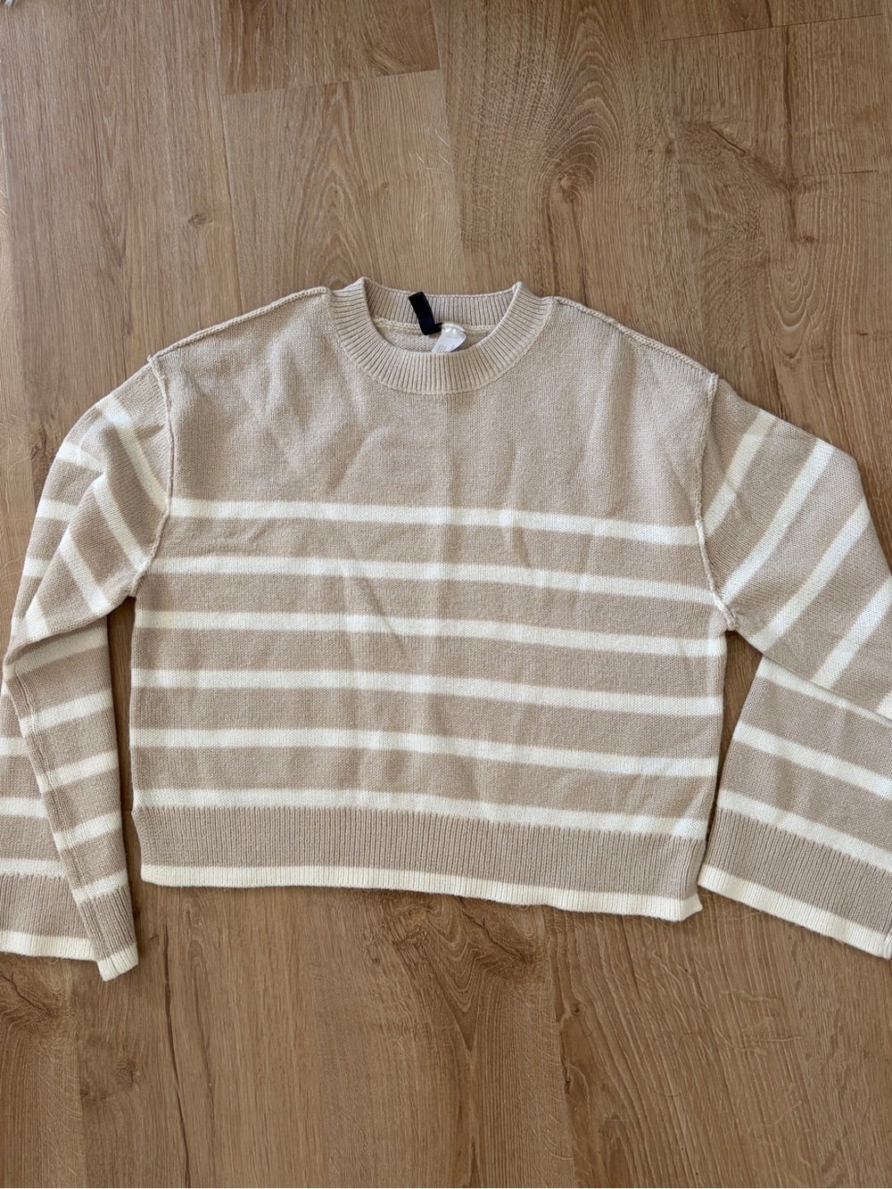 H&M Cream & White Striped Cropped Knit Top